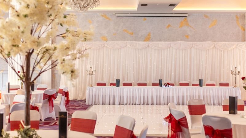 Untitled  x  px www.rochestownpark.com_v3